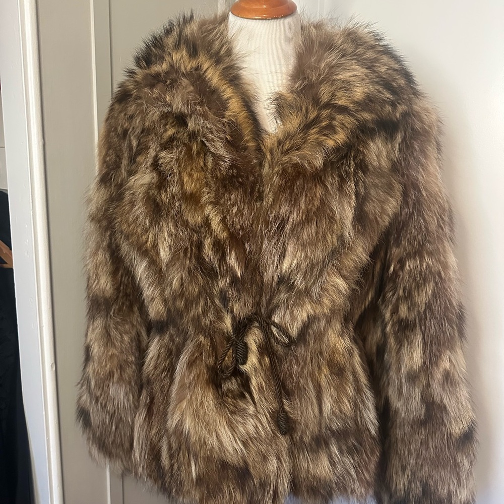 Vintage Luxurious Raccoon Fur Coat in Brown